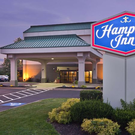 Hampton Inn Нью-Филадельфия Экстерьер фото