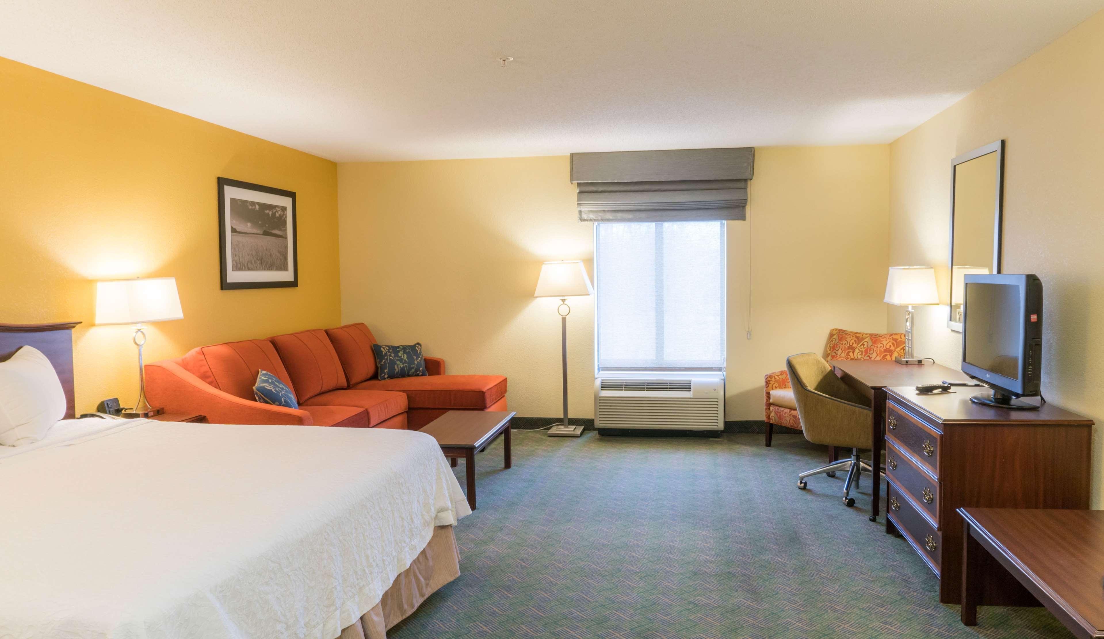 Hampton Inn Нью-Филадельфия Экстерьер фото