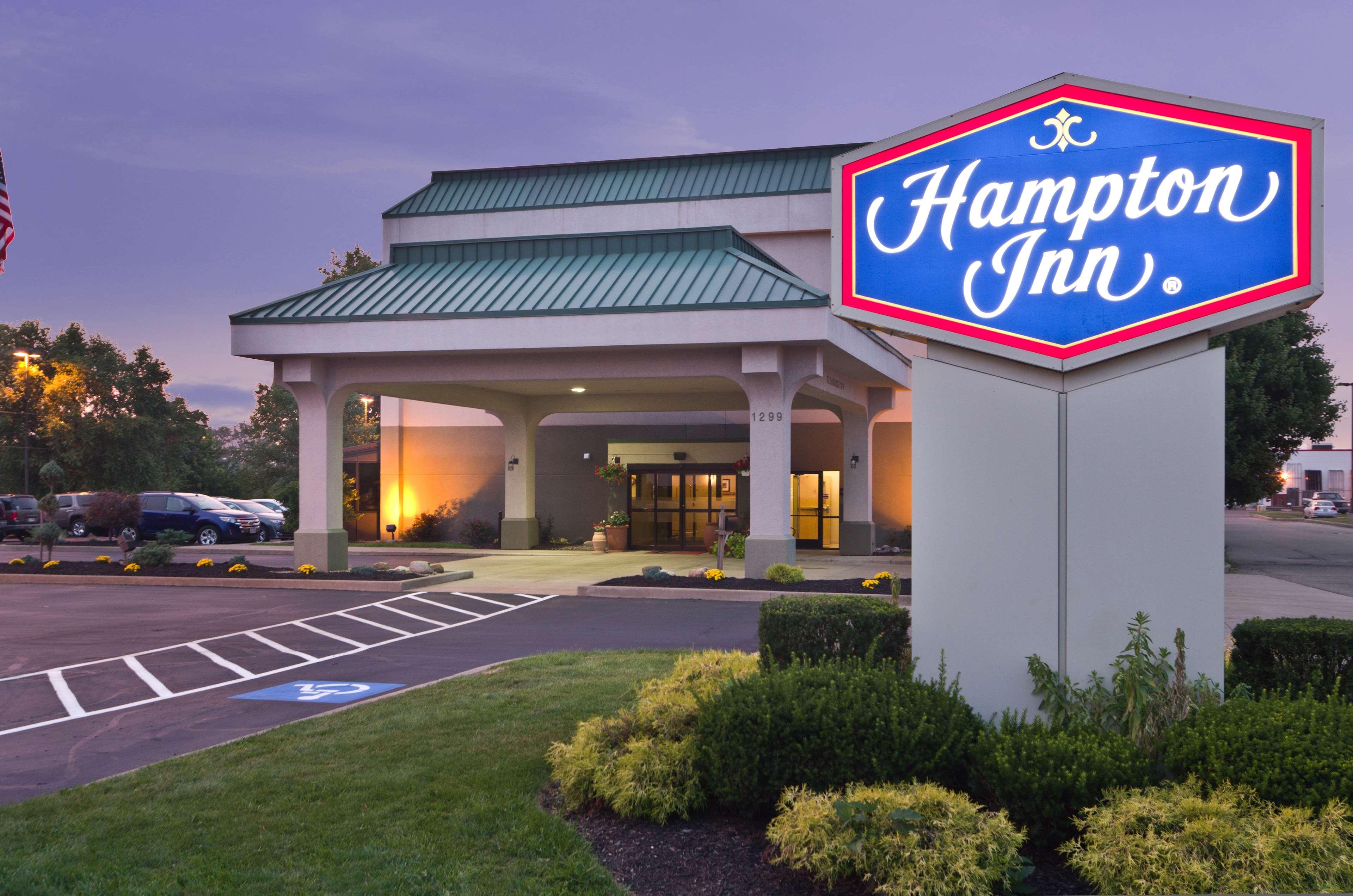 Hampton Inn Нью-Филадельфия Экстерьер фото