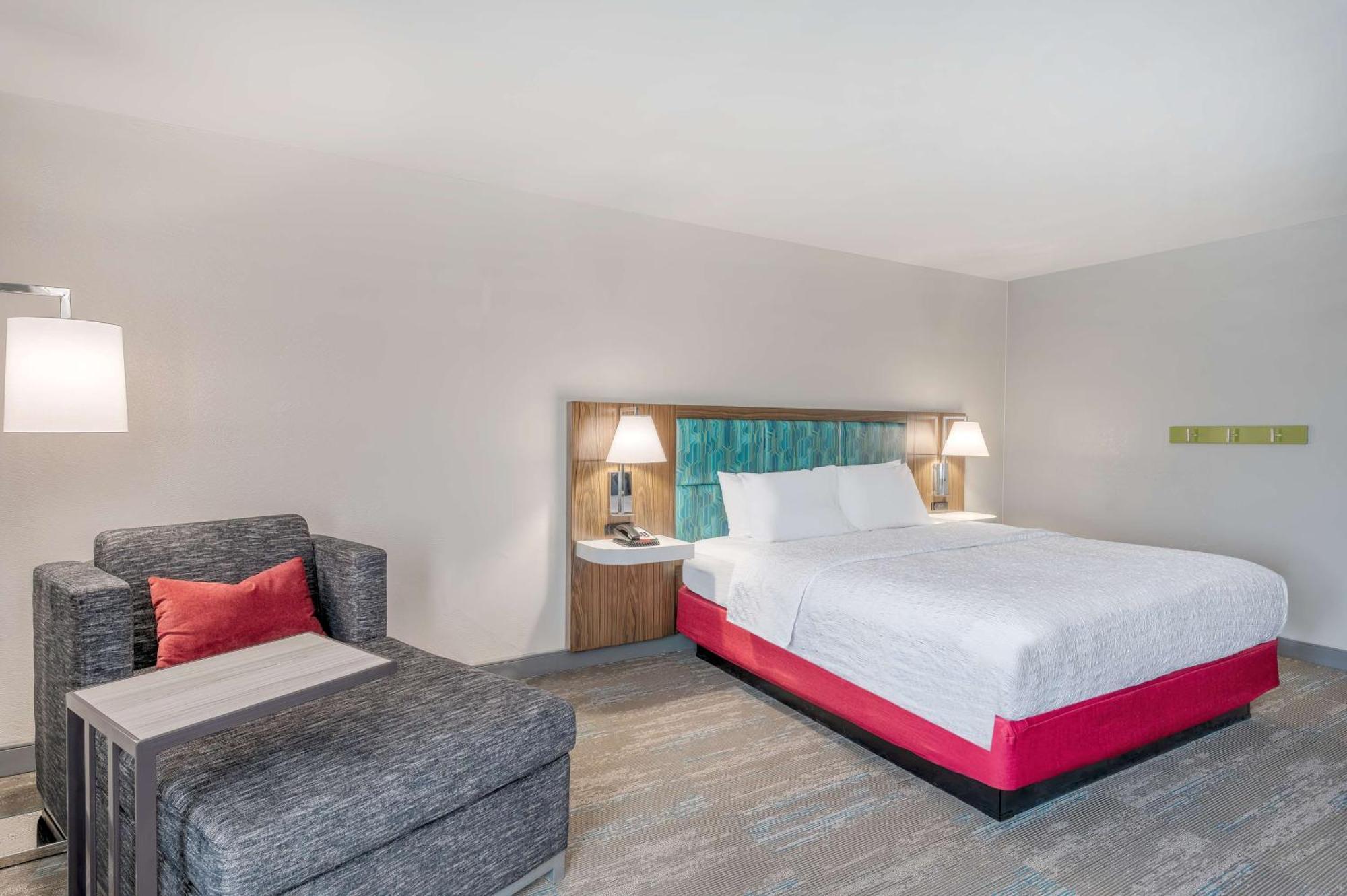 Hampton Inn Нью-Филадельфия Экстерьер фото